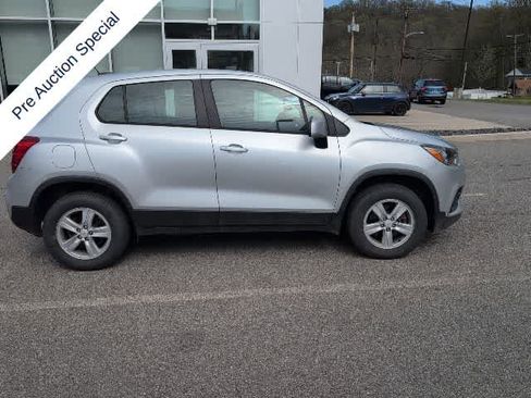 Used 2017 Chevrolet Trax LS AWD/4WD image 6