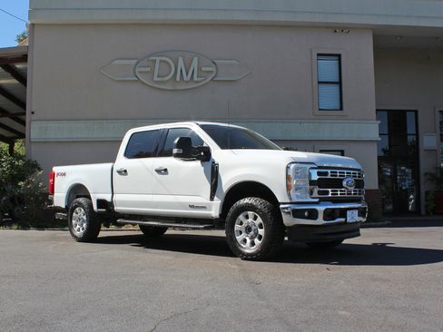 Used 2024 Ford F250 XLT w/ FX4 Off-Road Package image 5