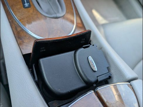 Used 2004 Mercedes-Benz E 320 Sedan image 20