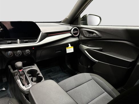 New 2026 Chevrolet Trax RS w/ Driver Confidence Package image 23