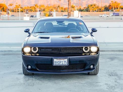 Used 2018 Dodge Challenger SXT w/ Blacktop Package image 3
