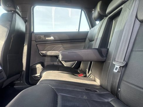Used 2021 Volkswagen Atlas Cross Sport SE FWD image 36