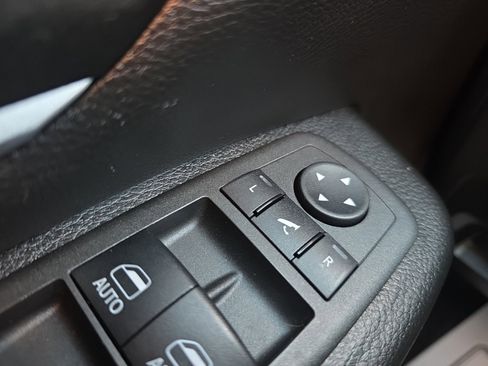 Used 2022 RAM 1500 Big Horn image 30