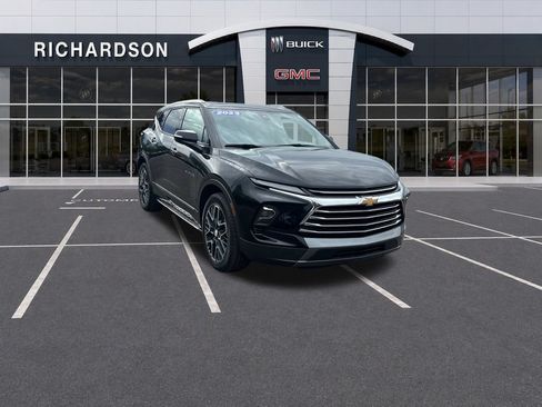 Used 2023 Chevrolet Blazer Premier w/ Enhanced Convenience Package FWD image 8
