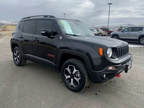 Used 2022 Jeep Renegade Trailhawk image 2