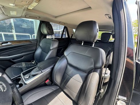 Used 2012 Mercedes-Benz ML 350 4MATIC image 19