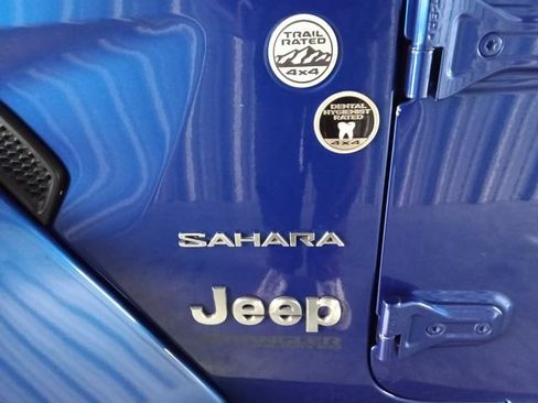 Used 2020 Jeep Wrangler Unlimited Sahara AWD/4WD image 10