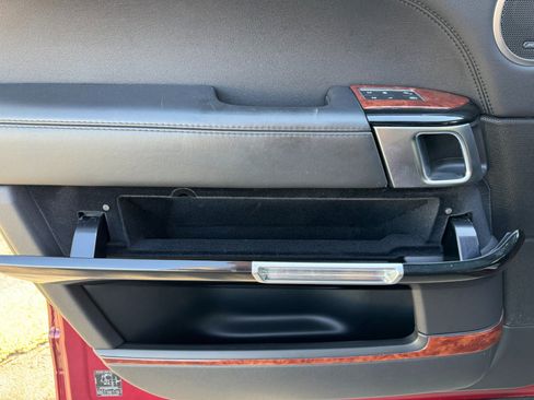 Used 2017 Land Rover Range Rover HSE image 22