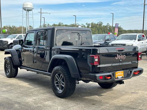 Used 2024 Jeep Gladiator Mojave w/ Technology Group image 5