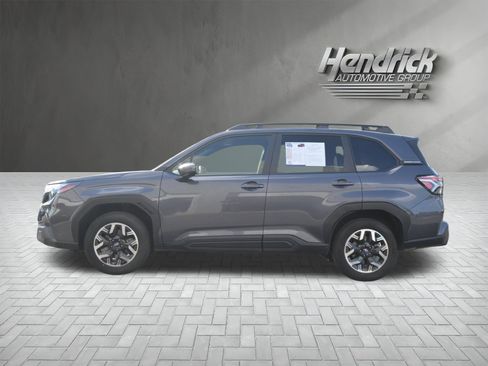 Certified 2025 Subaru Forester Premium AWD/4WD image 6