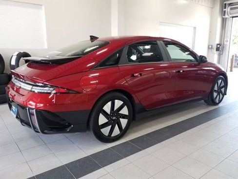 Used 2024 Hyundai Ioniq 6 SE RWD image 18