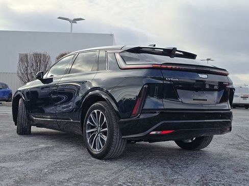Used 2024 Cadillac Lyriq Sport image 17
