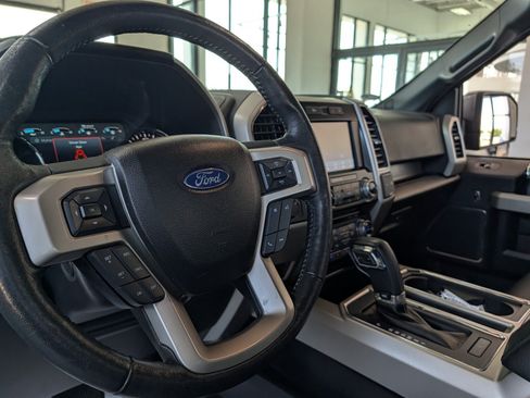 Used 2017 Ford F150 Lariat w/ Equipment Group 502A Luxury AWD/4WD image 15