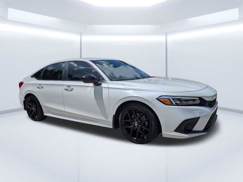 Used 2024 Honda Civic Sport image 2