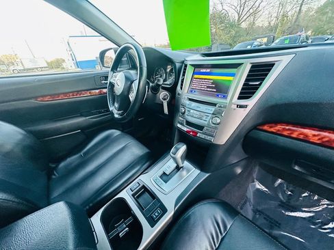 Used 2012 Subaru Outback 3.6R Limited image 23