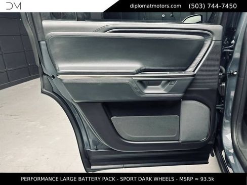 Used 2025 Rivian R1S Adventure AWD/4WD image 30