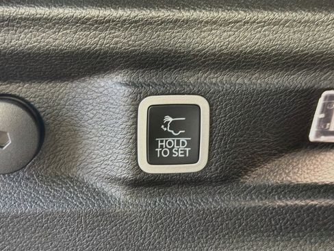 Used 2026 Jeep Grand Cherokee L 2WD image 32