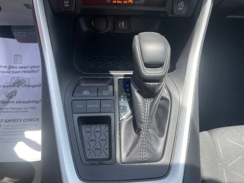 Used 2024 Toyota RAV4 XLE FWD image 19