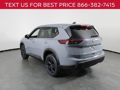New 2026 Nissan Rogue SV FWD image 4