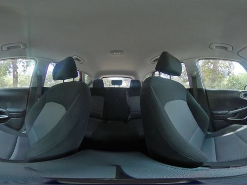 Used 2025 Kia Soul LX w/ LX Technology Package FWD image 40