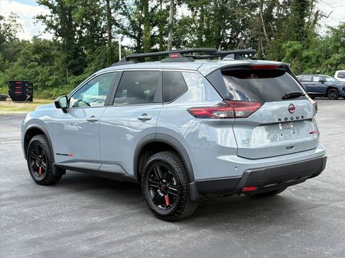 Used 2025 Nissan Rogue SV AWD/4WD image 27
