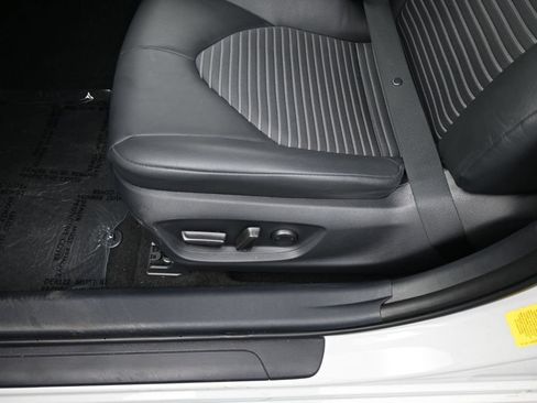 Used 2024 Toyota Camry SE FWD image 17