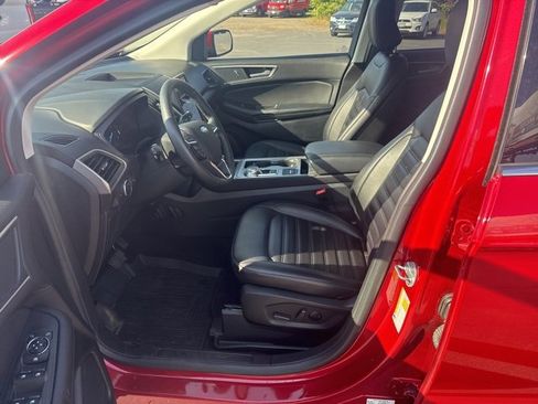Used 2022 Ford Edge SEL w/ Convenience Package image 10