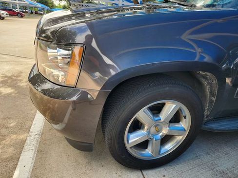 Used 2010 Chevrolet Tahoe LTZ RWD image 7