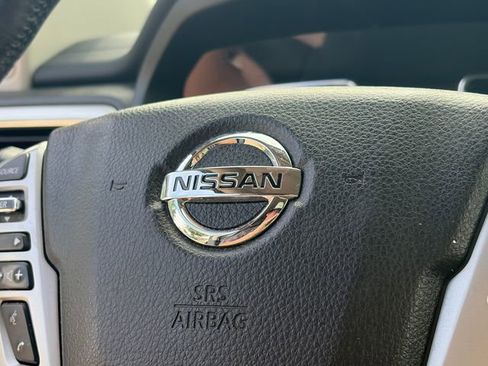 Used 2019 Nissan Titan SV w/ SV Convenience Package AWD/4WD image 24