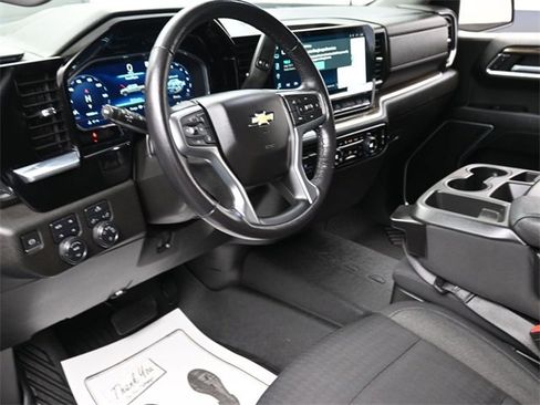 Used 2022 Chevrolet Silverado 1500 LT image 14