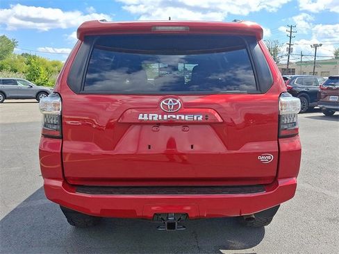 Used 2021 Toyota 4Runner SR5 Premium image 5