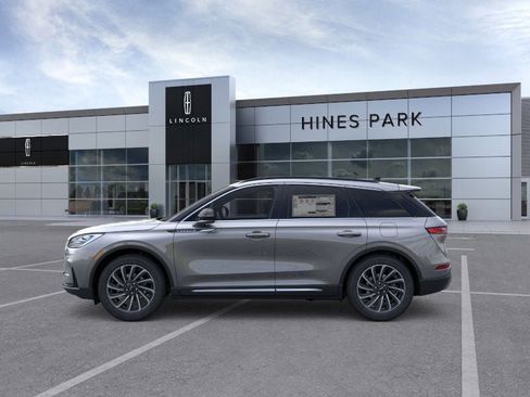 New 2026 Lincoln Corsair Reserve image 3