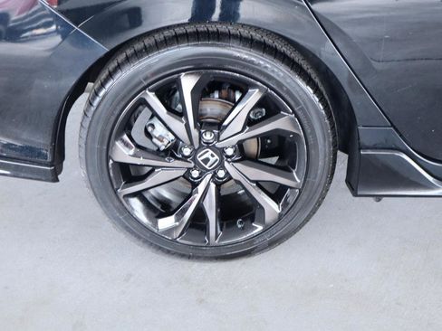 Used 2018 Honda Civic Sport image 5