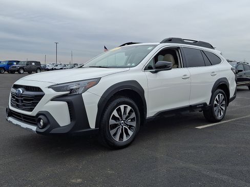 Certified 2025 Subaru Outback Limited image 3