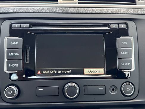 Used 2015 Volkswagen Jetta SE FWD image 19