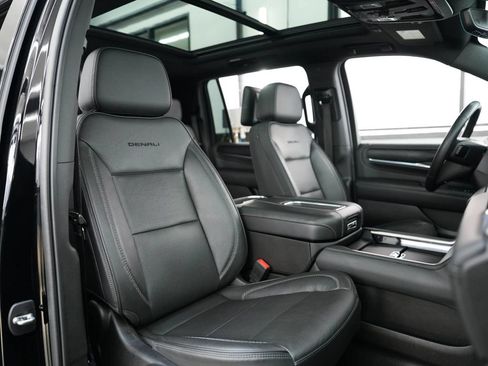 Used 2021 GMC Yukon XL Denali w/ Denali Ultimate Package AWD/4WD image 42