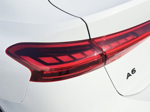 New 2025 Audi A6 e-tron Premium image 38