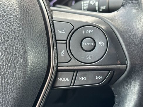 Used 2022 Toyota Camry SE FWD image 30