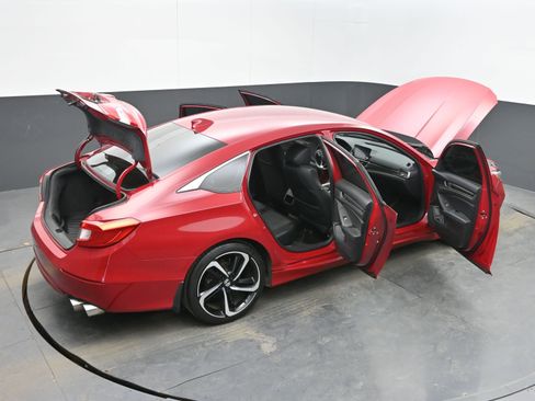 Used 2018 Honda Accord Sport image 42