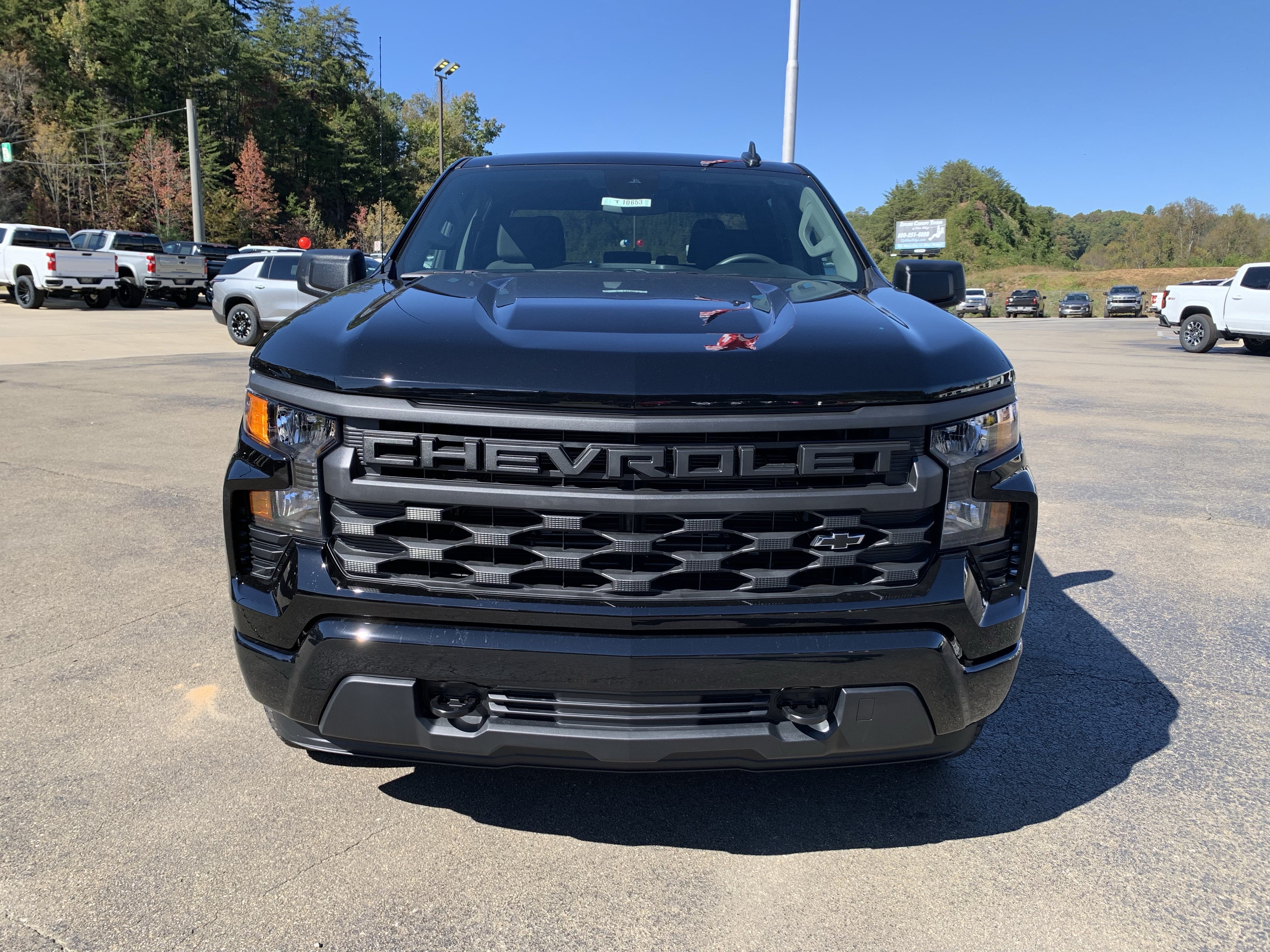 New 2026 Chevrolet Silverado 1500 Custom w/ Turbomax Blackout Package AWD/4WD image 4