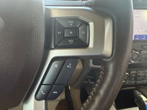 Used 2020 Ford F150 Lariat w/ Equipment Group 501A Mid image 25