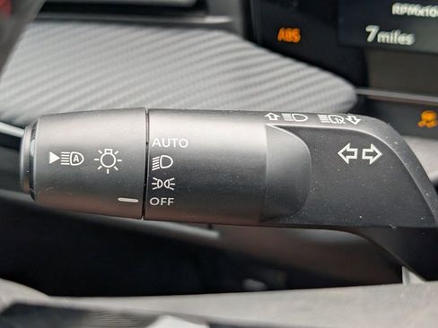 New 2026 Nissan Kicks SR FWD image 24