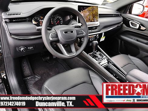 New 2026 Jeep Compass Latitude image 10