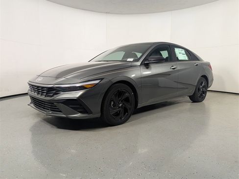 New 2026 Hyundai Elantra Sport image 3