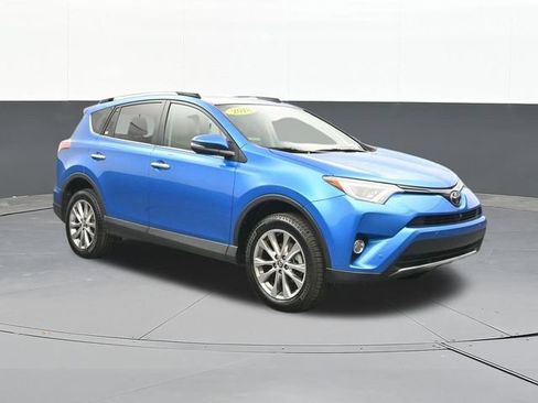 Used 2018 Toyota RAV4 Limited w/ Advanced Technology Package AWD/4WD image 19