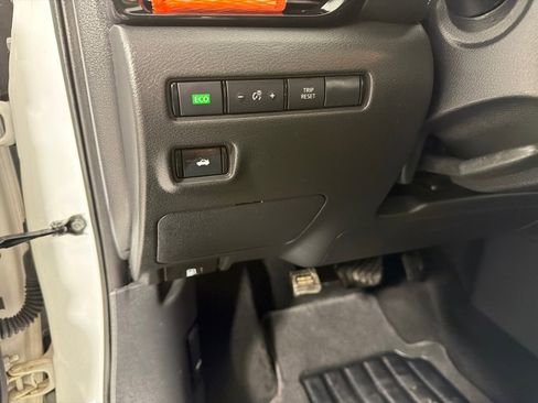 Used 2023 Nissan Sentra SV image 13