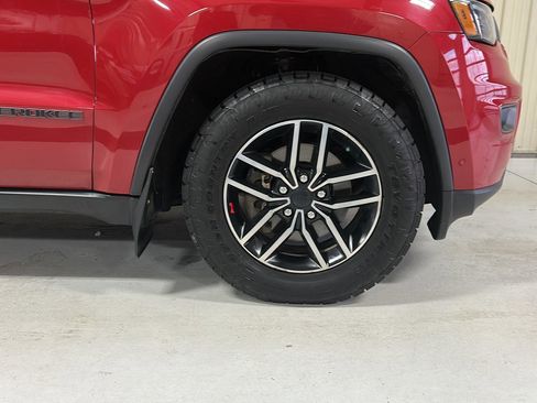 Used 2019 Jeep Grand Cherokee Trailhawk w/ Trailhawk Luxury Group image 26