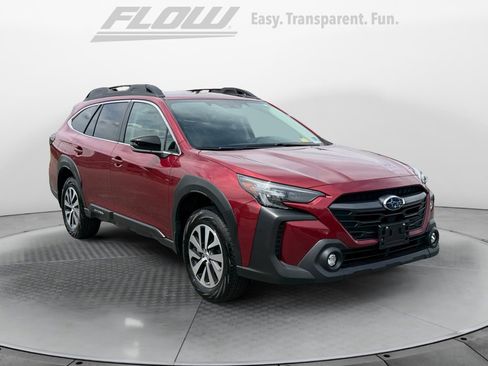 Used 2025 Subaru Outback Premium AWD/4WD image 1