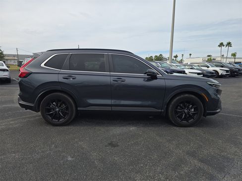 Used 2023 Honda CR-V Sport image 3