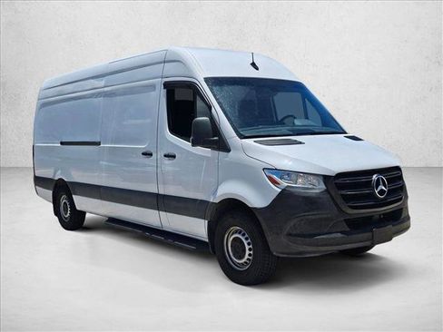 Used 2019 Mercedes-Benz Sprinter 170 image 3